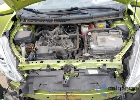 2015 Toyota Prius C Three from USA, damaged, VIN JTDKDTB3XF1114693